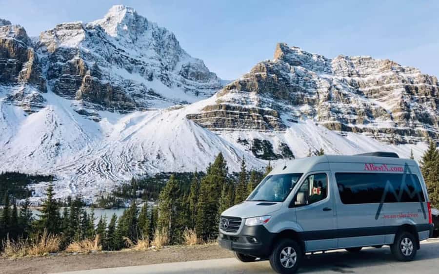 Calgary/Banff: Lake Louise, Moraine & Johnston Canyon Trip - Lake Minnewanka brings a different mood