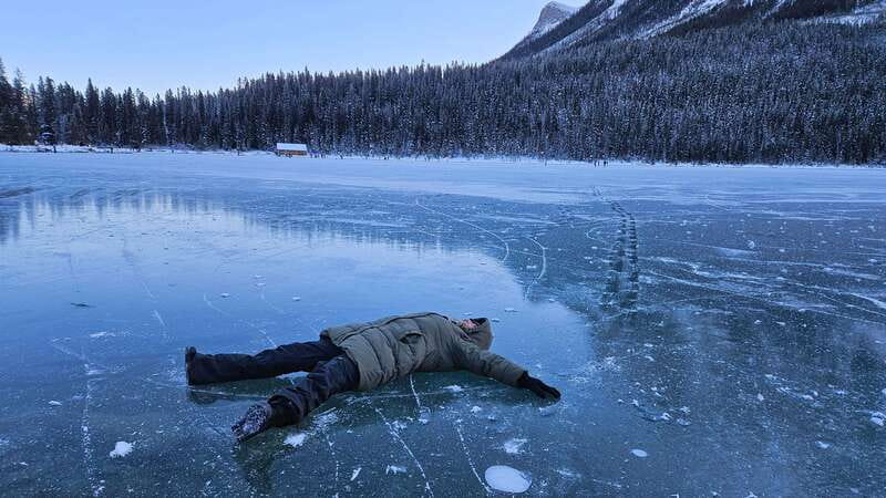 Calgary: Canmore, Banff, Lake Louise - Gondola Included - Reaching Sulphur Mountain by gondola