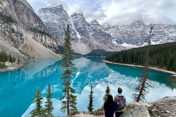 Calgary/Canmore/Banff: Moraine Lake & Lake Louise Return Shuttle - Transport, comfort, and group size