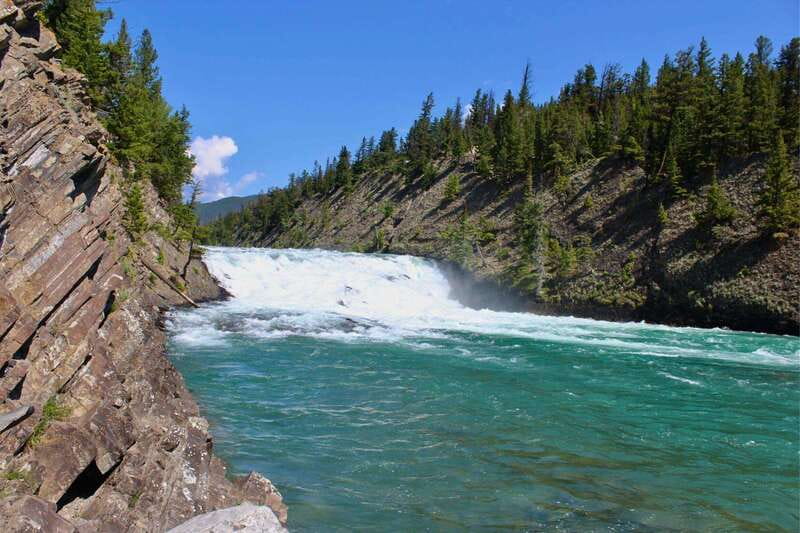 Calgary/Canmore: Lake Louise, Moraine Lake, & Banff Day Tour - The guide makes the difference