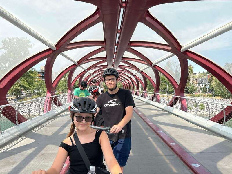 Calgary: E-Scooter City Highlights Tour - What the guides add