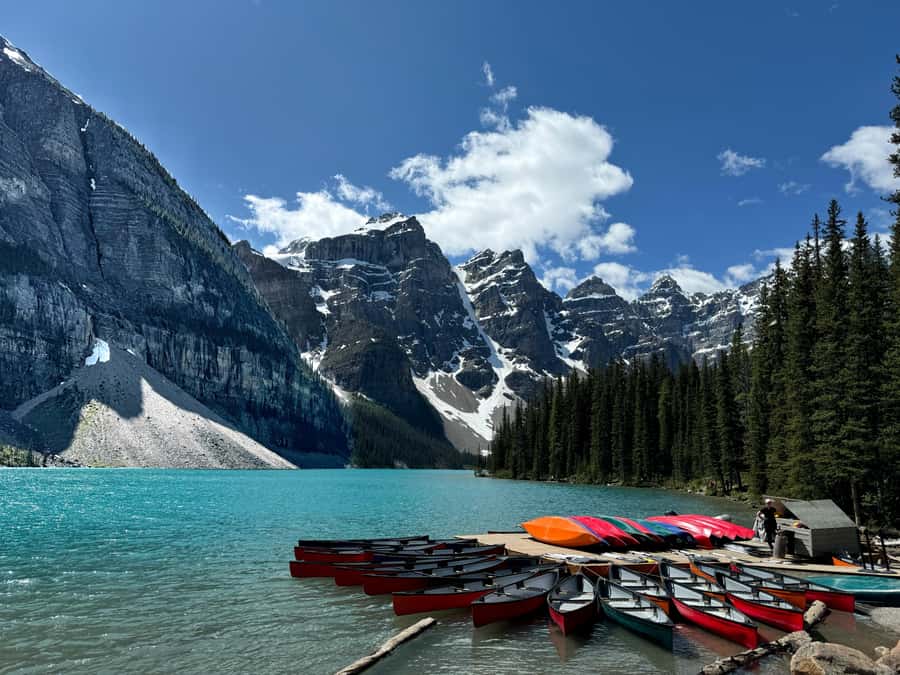Calgary: Lake Louise, Moraine Lake, & Emerald Lake Tour - Banff or Bow Falls at the end