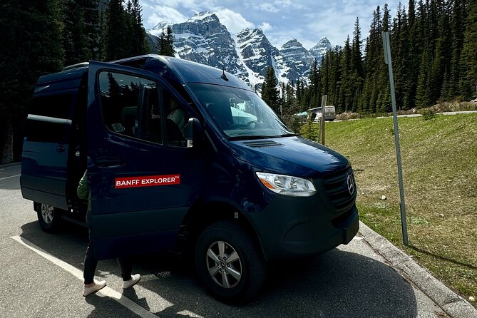 Calgary YYC Airport: Hassle-free Private Transfer to Lake Louise - Why the included fees matter