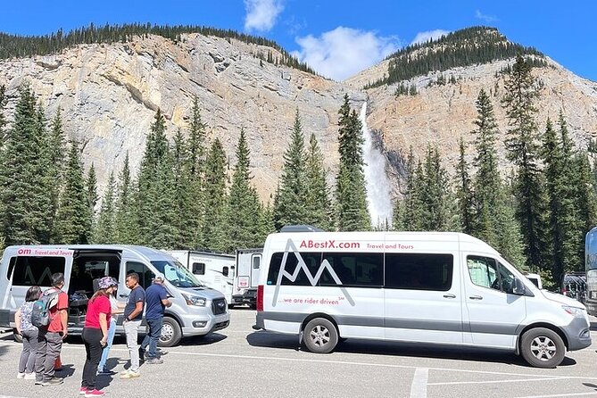 Calgary YYC Airport to Banff Hotels (Shared Shuttle Bus) - Arriving in Banff and finding your hotel