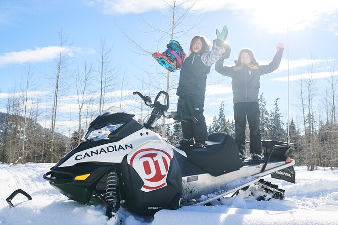 Callaghan Cruiser Snowmobile Tour - Learning the machine before the trail