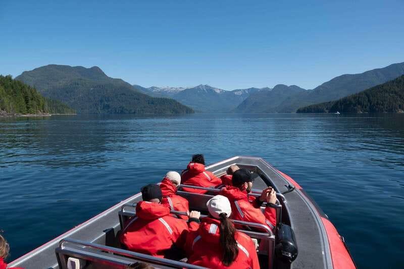 Campbell River: 6-Hour Whale Watching Boat Tour - A half-hour shore break with better-than-basic food