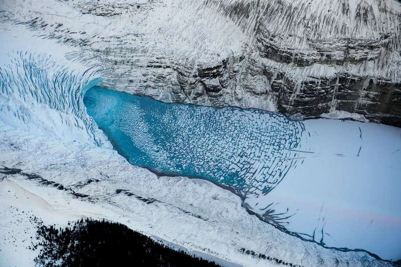 Canadian Rockies: Abraham Lake Ice Bubbles Helicopter Tour - Returning by a different helicopter route