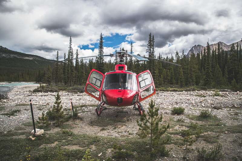 Canadian Rockies: Helicopter Flight with Exploration Hike - A bird’s-eye view of the Canadian Rockies