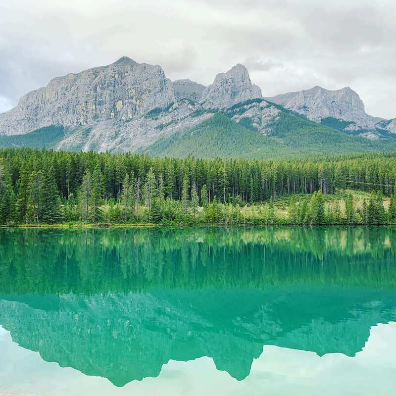 Canmore: PRIVATE SAFARI Drive to BANFF Park & Nature Walk - The drive into Banff National Park