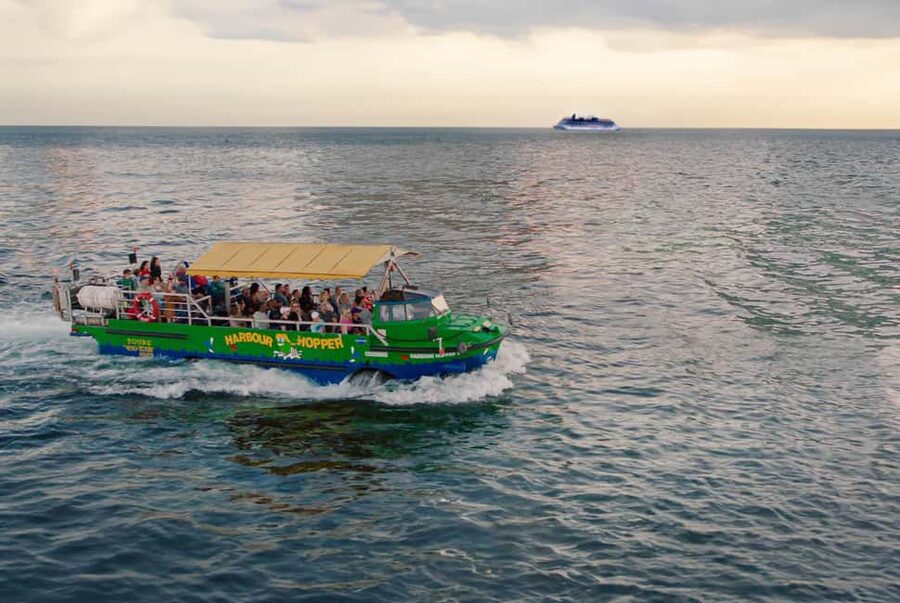 Charlottetown: Harbour Hopper Tour - The first 30 minutes: Charlottetown by road