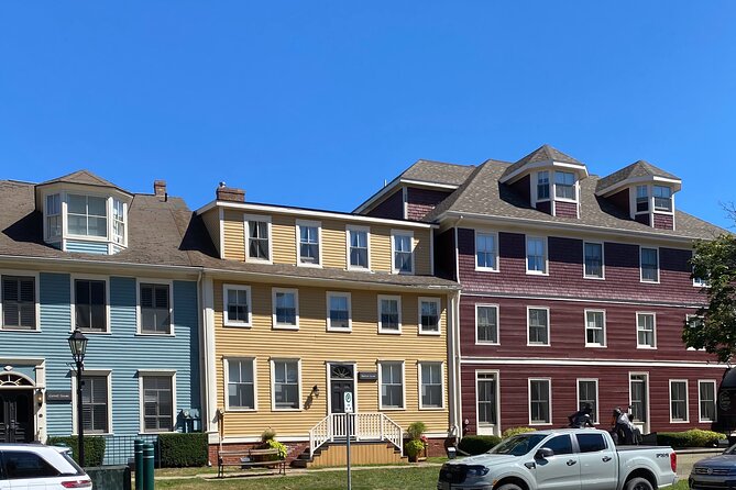 Charlottetown Walking Tour - City Hall and stories from nearby buildings