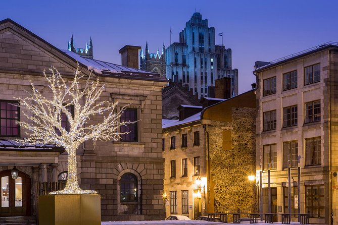 Christmas Walking Tour in Old Montreal - A Christmas walk with a strong Old Montreal backbone