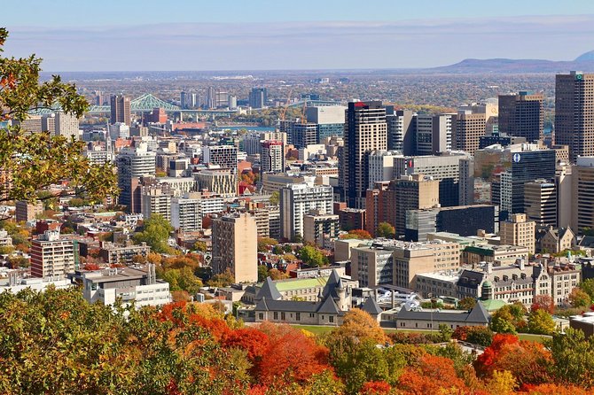City tour; afternoon in Montreal - The Guides Make the Difference