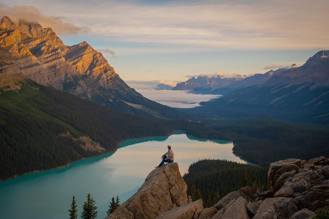 Columbia Icefield Adventure,Bow Lake,Peyto Lake in Banff & Jasper - Bow Lake brings turquoise water and Crowfoot Glacier together