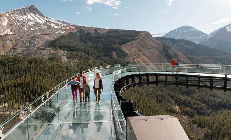 Columbia Icefield Adventure, Bow Lake & Peyto Lake Tour - Starting early from Calgary, Canmore, or Banff