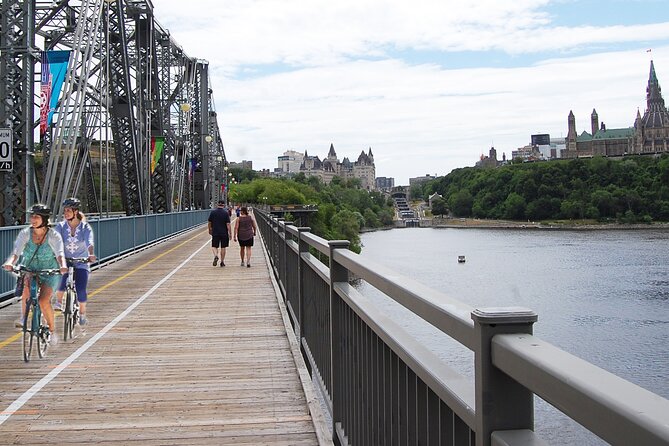 Cycling Ottawa's 200th Anniversary, self-guided - Following the canal at your own pace