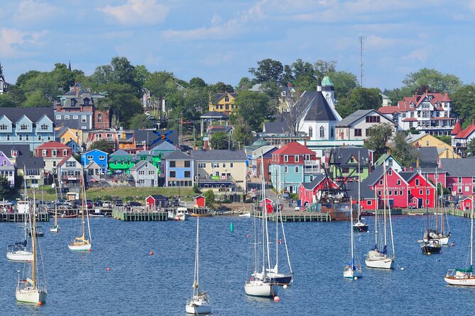Day Trip to Lunenburg, Mahone Bay and Peggy's Cove from Halifax - Mahone Bay: a short stop with a relaxed pace