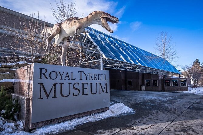 Dinosaurs, Canyons & Ghost Towns: Ultimate Drumheller Day Tour - Two hours to explore Drumheller