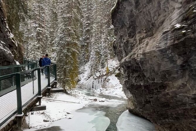 Discover 9 Iconic Banff Sights in a Day! with extra Comfort-12pax - Bow Lake and Peyto Lake on the Icefields Parkway