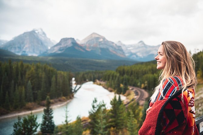 Discover Lake Louise (Spring & Fall Sightseeing) - The Bow Valley Parkway is more than a transfer