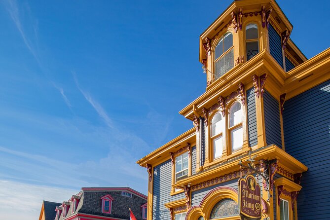 Discover Lunenburg and Mahone Bay Guided Tour - Mahone Bay and the three-church view