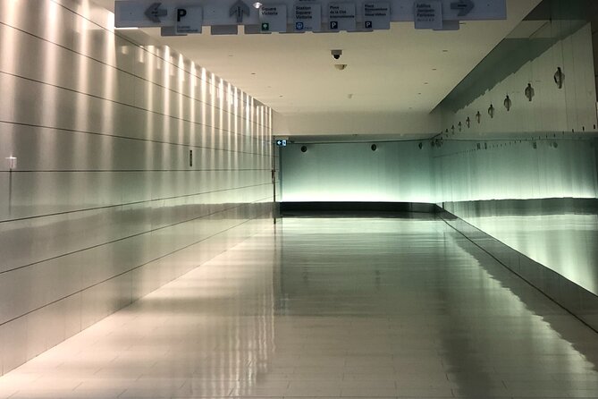 Discover Montreal's Underground City - Reso - Starting outside Cathcart near Time Out Market