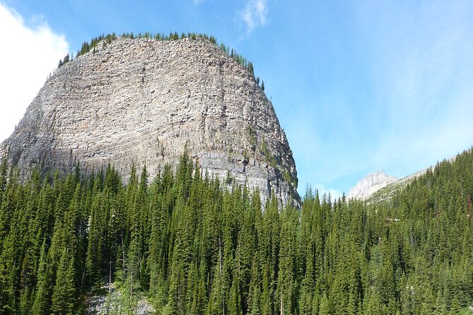 Discover the Lake Agnes Tea House Trail with an Audio Nature Tour - The return route and wider mountain context