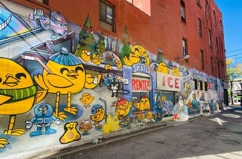 Downtown Toronto: Walking tour experience. English/Spanish - What $54 per person really buys you