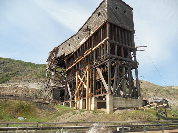 Drumheller and Badlands Full-Day Tour with a Small Group - Calgary to Drumheller, with the scenery doing the talking