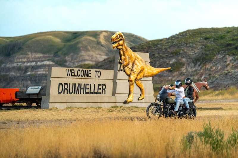 Drumheller: Dinosaurs, Canyons, & Hoodoos Day Tour - Who will enjoy this tour most