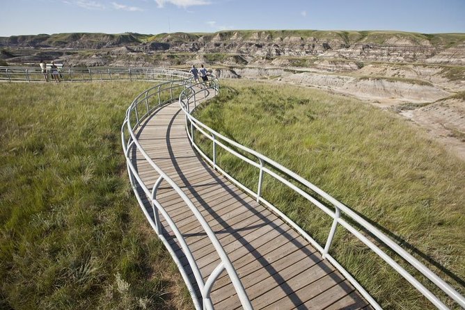 Drumheller: Royal Tyrrell Museum, Hoodoos and Horseshoe Canyon - Willow Creek Hoodoos bring the best outdoor drama
