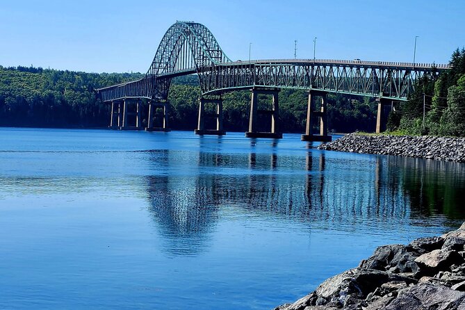 East Cabot Trail Coastal Drive and Cape Breton Highlands - Glass Artisans Gallery and Local Craft