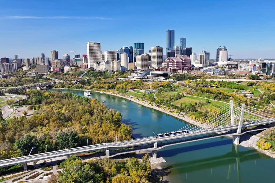 Edmonton: City Highlights Walking Tour | 3-Hour - The Alberta Legislature and how Alberta is run