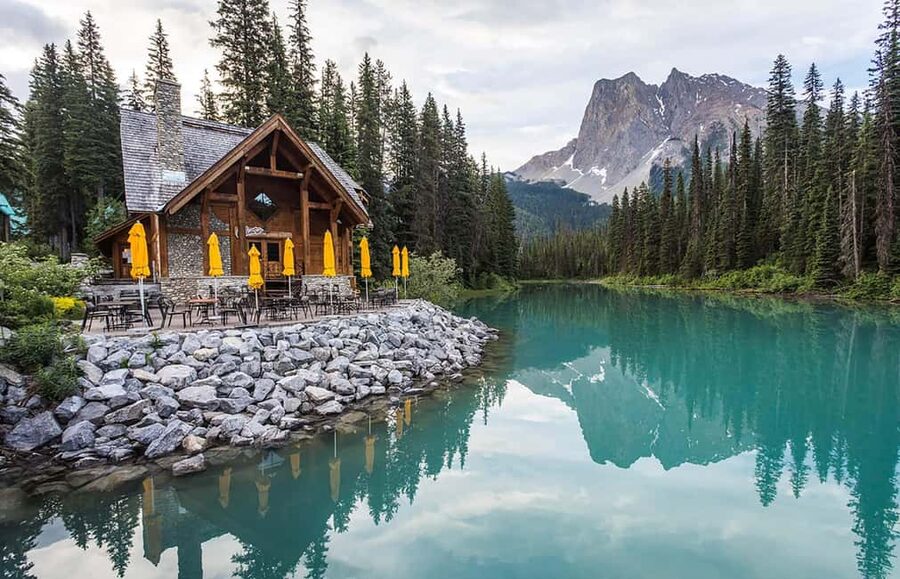 Emerald Lake,Lake Louise JohnstonCanyon&Banff Tour - The long ride through Canmore and Banff