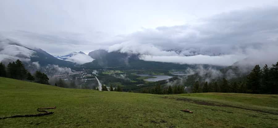 Explore 9 Iconic Banff Spots in 1 Epic Day!(Pax 12/Group) - Why this 11-hour Rockies day works