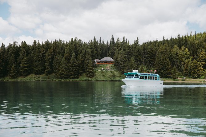 Explore Jasper Tour with Maligne Lake Cruise - Spirit Island is iconic, but the stop is short