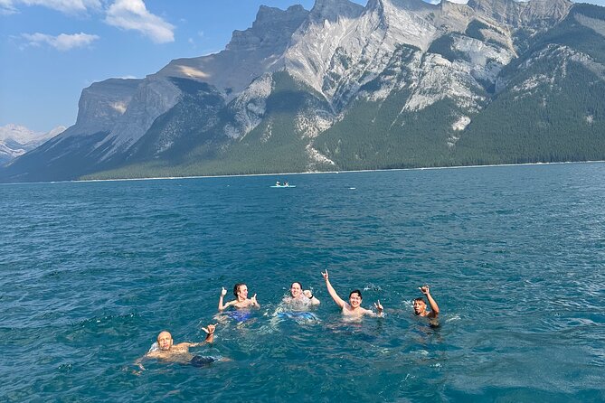 Explore Moraine Lake, Banff, Lake Louise & Minnewanka - What the guide adds to the day