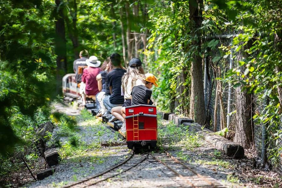 Exporail, the Canadian Railway Museum - Step Inside Streetcars and Passenger Cars