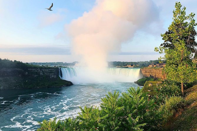 Fall for Niagara Tour - Whirlpool Rapids, hydro dams, and the Floral Clock