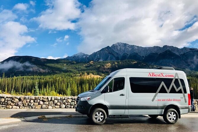 Famous Moraine Lake and Lake Louise Shared Shuttle Tour - Lake Louise in 90 minutes