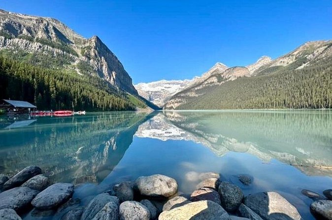 Famous Moraine Lake and Lake Louise Shared Shuttle Tour - The pickup problem you should take seriously
