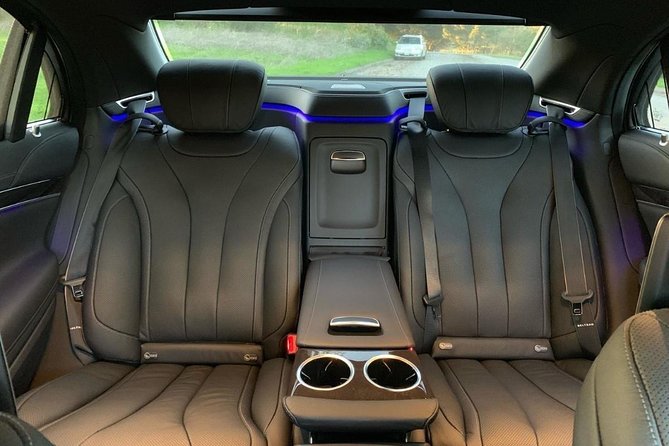 Fixed Price :- Private Transfers Niagara falls Hotel OR Pearson Toronto Airport - What is included and what is not