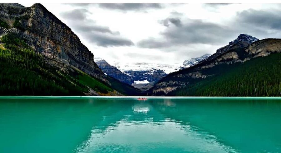 From Banff/Canmore: Moraine Lake, Lake Louise 1.5 hrs Each - The half-hour transfer to Moraine Lake