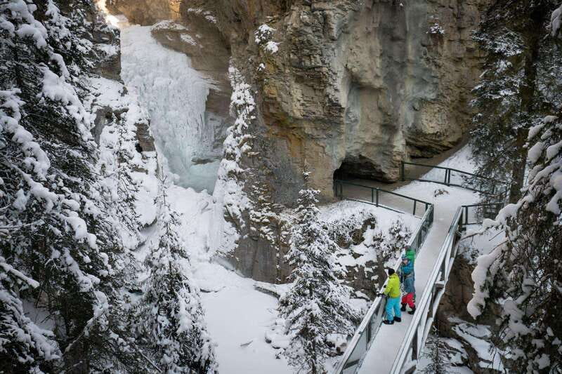 From Banff: Johnston Canyon Guided Icewalk - The 15-minute pause and what it adds