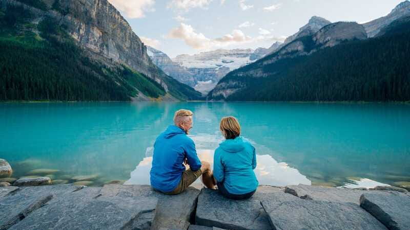 From Banff: Louise & Moraine Lake Guided Hiking Day Trip - Moraine Lake and the start of the trail