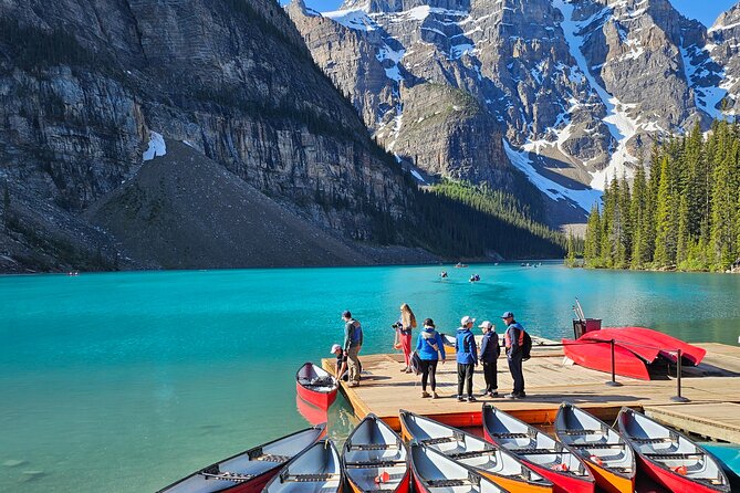 From Banff: Moraine Lake and Lake Louise Half Day Tour - Lake Louise: famous water and a short window