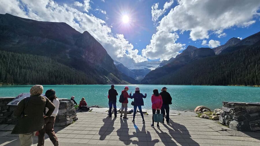 From Calgary/Banff: Moraine Lake & Lake Louise Half-Day Tour - Why these two lakes make a strong half-day trip