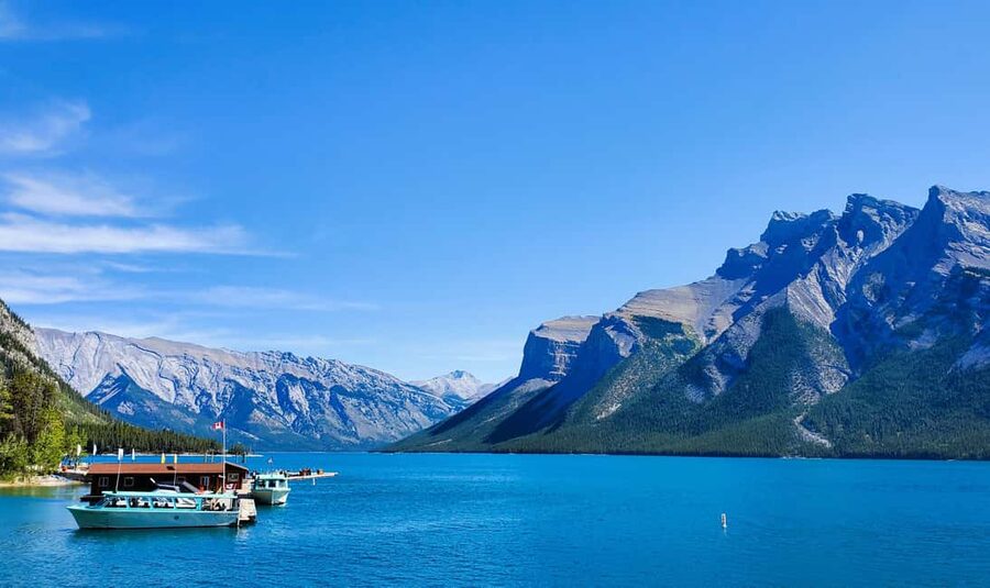 From Calgary/Canmore: Banff National Park Premium Day Trip - Two Jack Lake and Lake Minnewanka