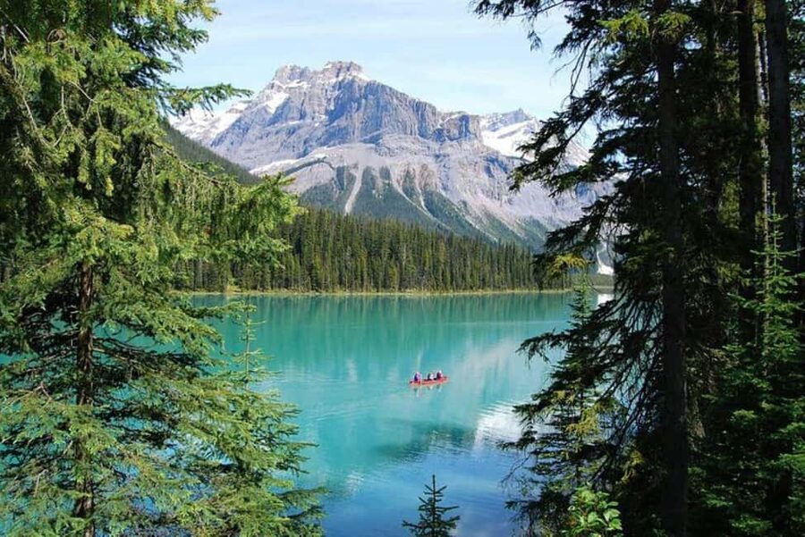 From Calgary: Explore 4 Stunning Lakes in Banff & Yoho - Lake Louise brings the headline view