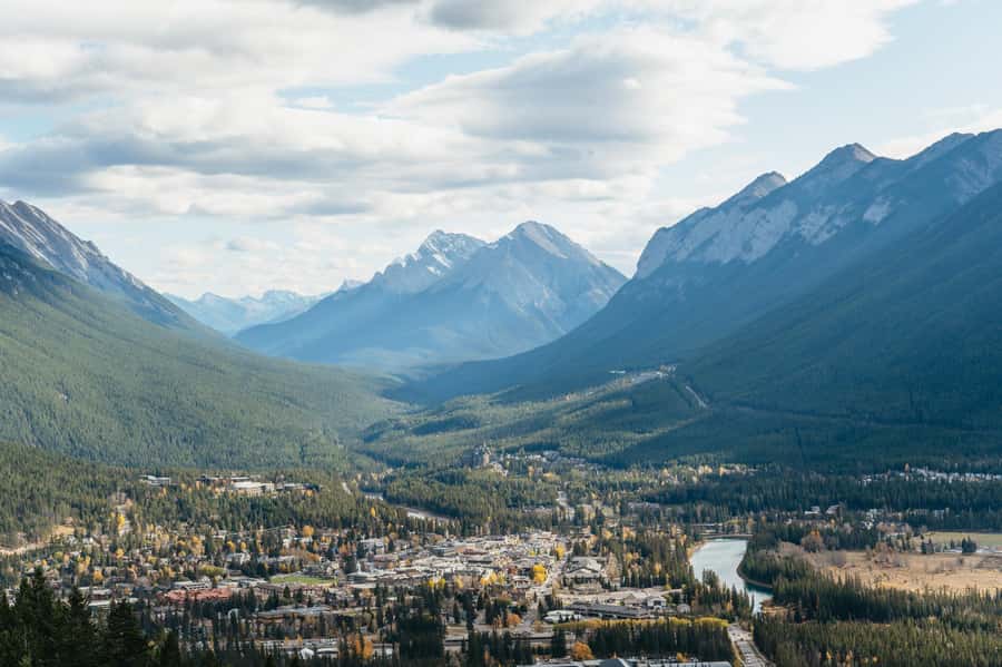 From Calgary: Private Banff National Park Day Trip - A private start from Calgary